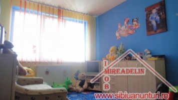 vand-apartament-3-camere-zona-rahova-6