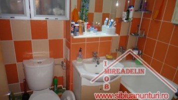 vand-apartament-3-camere-zona-rahova-7