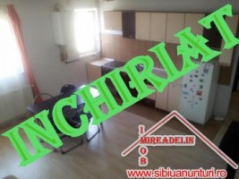 inchiriem-apartament-la-mansarda-cartier-valea-aurie