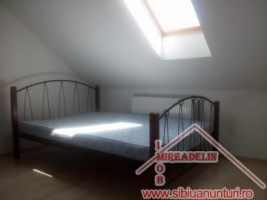 inchiriem-apartament-la-mansarda-cartier-valea-aurie-5