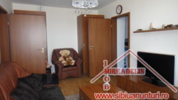 vand-apartament-2-camere-zona-rahova-2