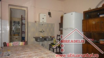 inchiriez-apartament-la-casa-2-camere-ultracentral-6