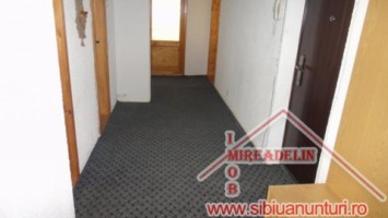 inchiriez-apartament-3-camere-terezian-1