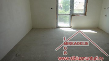 vand-apartament-3-camere-central-6