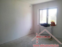 vand-apartament-2-camere-zona-centrala-1