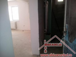 vand-apartament-2-camere-zona-centrala-3