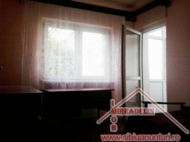 inchiriez-apartament-4-camere-maramuresului-3