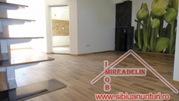 inchiriez-apartament-3-camere-zona-piata-cluj-1