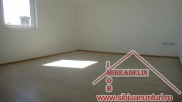 inchiriez-apartament-3-camere-zona-piata-cluj-5