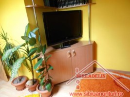 vand-apartament-4-camere-la-mansarda-pe-2-niveluri-zona-mall-10