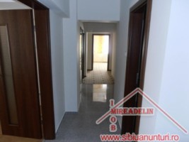 vand-apartament-4-camere-mihai-viteazu-1