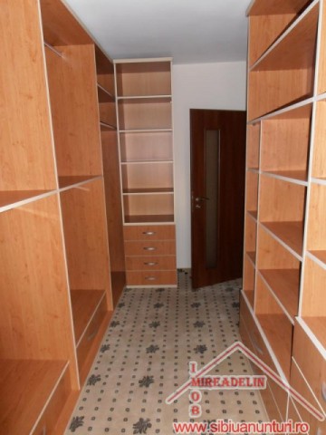 vand-apartament-4-camere-mihai-viteazu-8