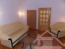 inchiriez-apartament-3-camere-la-casa-ultracentral-3