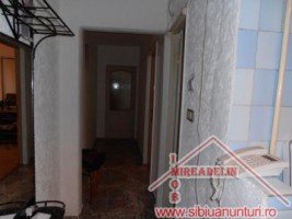 inchiriez-apartament-2-camere-vasile-aaron-3