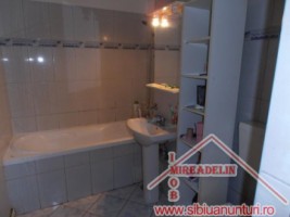 inchiriez-apartament-3-camere-cartier-strand-6