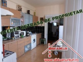 vand-apartament-3-camere-la-casa-orasul-de-jos