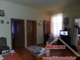 vand-apartament-3-camere-la-casa-orasul-de-jos-2