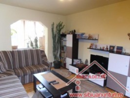 inchiriez-apartament-3-camere-zona-mihai-viteazu-1