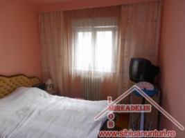 inchiriez-apartament-3-camere-zona-mihai-viteazu-4