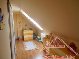 vand-apartament-3-camere-hipodrom-iii-5