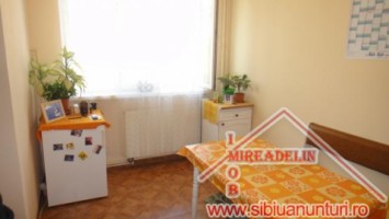 vand-urgent-apartament-3-camere-zona-hipodrom-ii-3