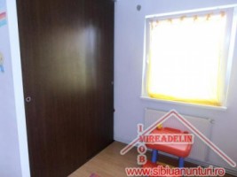 inchiriez-apartament-2-camere-hipodrom-ii-4