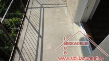 vand-apartament-3-camere-valea-aurie-7