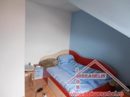 inchiriez-apartament-4-camere-la-mansarda-ciresica-1