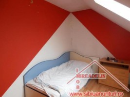 inchiriez-apartament-4-camere-la-mansarda-ciresica-3