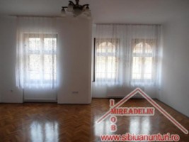 inchiriez-apartament4-camere-la-casa-ultracentral-2