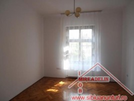 inchiriez-apartament4-camere-la-casa-ultracentral-3