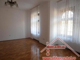 inchiriez-apartament4-camere-la-casa-ultracentral-5