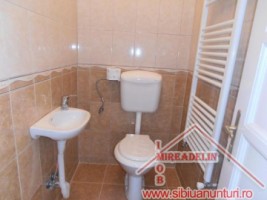 inchiriez-apartament4-camere-la-casa-ultracentral-7