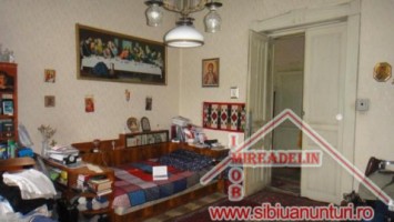 vand-apartament-5-camere-la-casa-170-mp-terezian-1