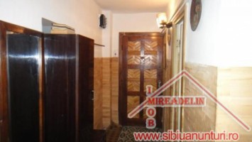 vand-apartament-3-camere-valea-aurie-1