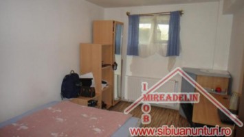 vand-apartament-3-camere-central-4