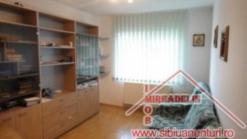 vand-apartament-3-camere-turnisor