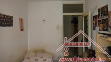 vand-apartament-3-camere-valea-aurie-2