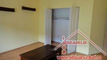 inchiriez-apartament-2-camere-zona-lupeni-3