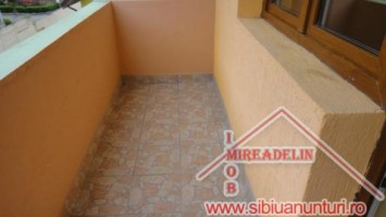 inchiriez-apartament-2-camere-zona-lupeni-8