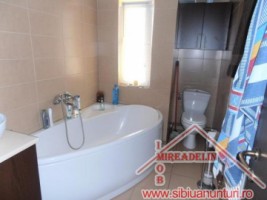 inchiriez-apartament-3-camere-zona-mihai-viteazu-2