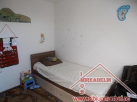 inchiriez-apartament-3-camere-zona-mihai-viteazu-4