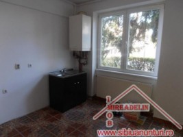 inchiriez-apartament-3-camere-zona-stefan-cel-mare-4