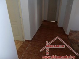 inchiriez-apartament-3-camere-zona-stefan-cel-mare-5