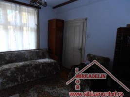 inchiriez-apartament-3-camere-zona-9-mai-2