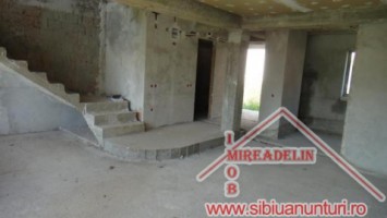 vand-apartament-4-camere-selimbar-2