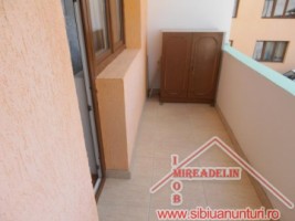 inchiriez-apartament-2-camere-zona-lupeni-7