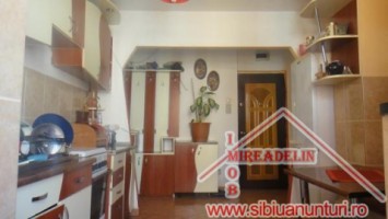 vand-apartament-3-camere-vasile-aaron