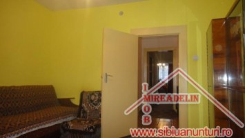 inchiriez-apartament-3-camere-piata-cluj-1