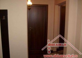 vand-apartament-cu-3-camere-zona-ciresica-2